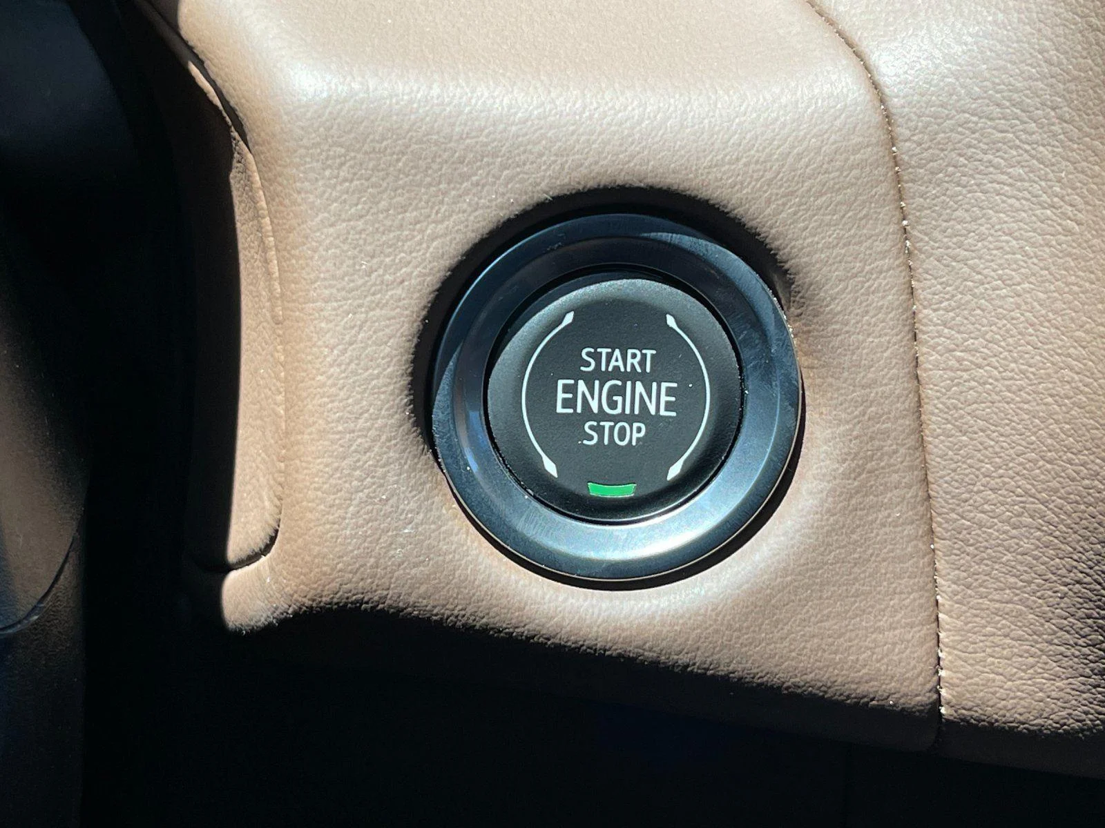 Used 2024 Iridescent Pearl Tricoat Chevrolet High Country image 23