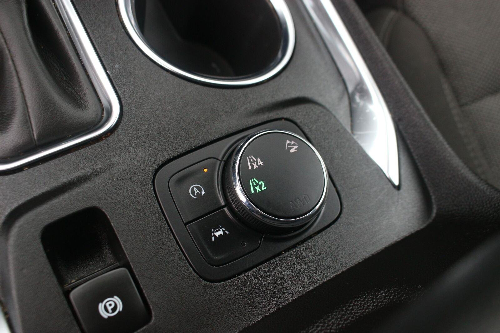 Used 2023 Mosaic Black Metallic Chevrolet LT Cloth image 24