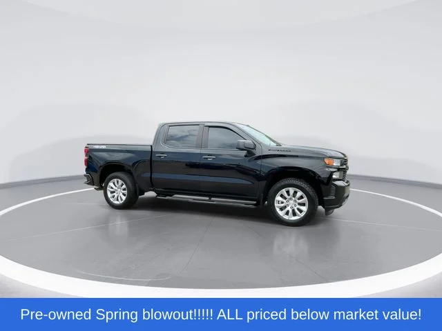 Used 2021 Black Chevrolet Custom image 9