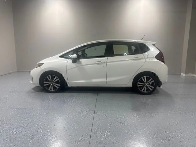 Used 2016 White Honda EX image 10
