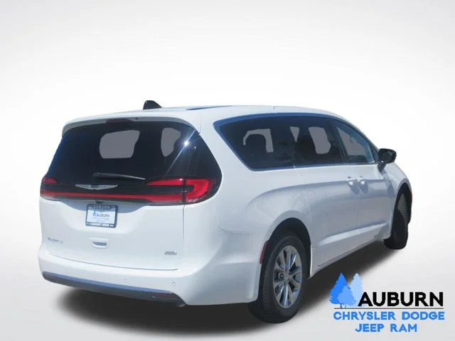 New 2026 Bright White Clear-Coat Exterior Paint Chrysler  image 7