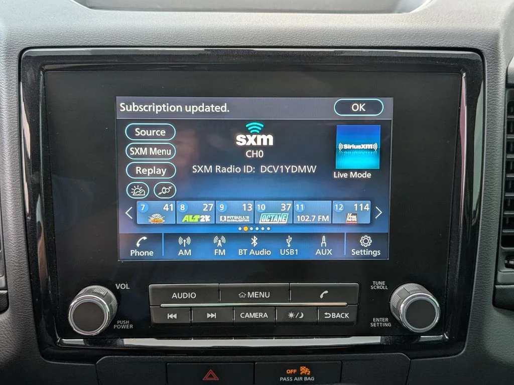 Used 2022 Red Nissan S image 25