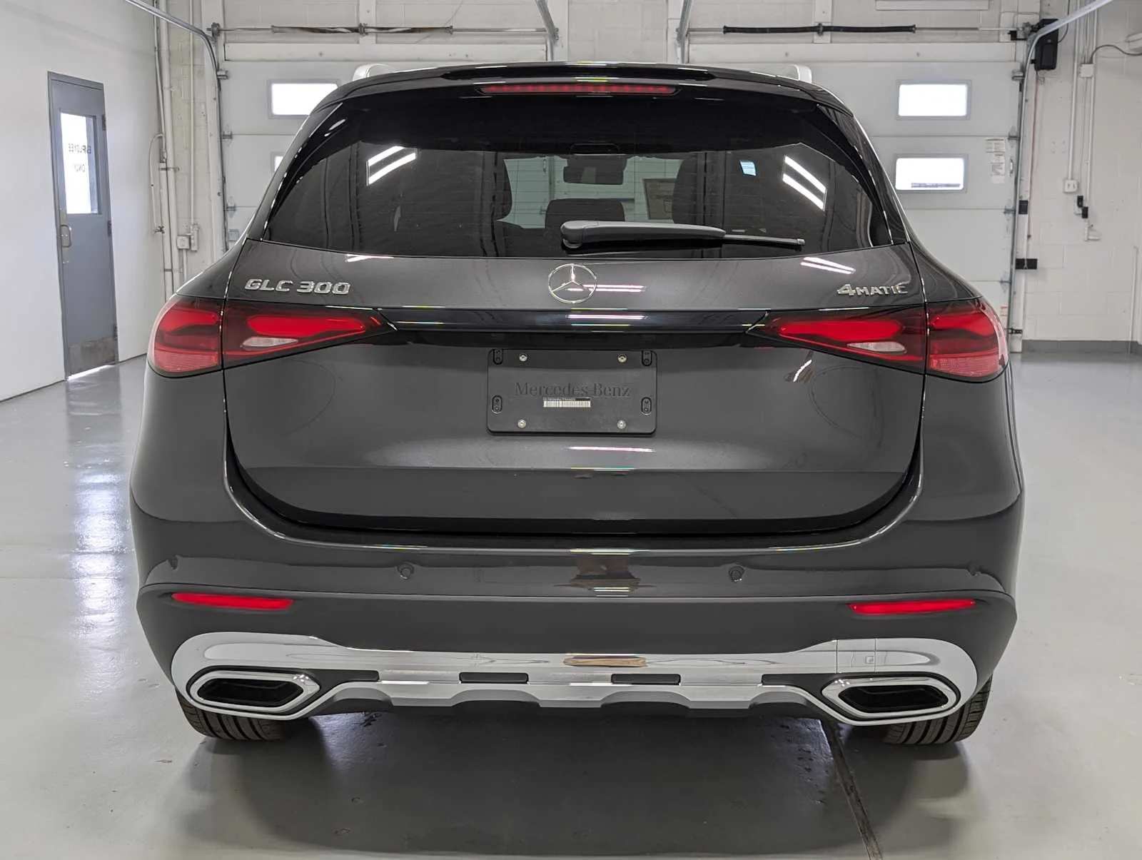 Certified Used 2026 Graphite Grey Metallic Mercedes-Benz GLC 300 image 8