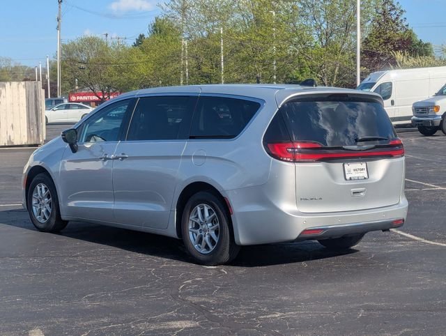 Used 2024 Silver Mist Clearcoat Chrysler Touring L image 8