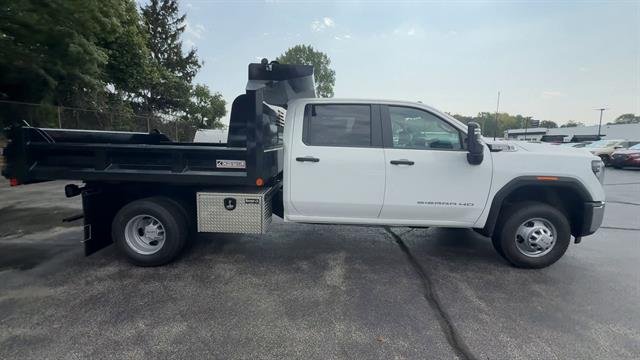 2025 GMC Sierra 3500 Chassis Cab Pro - Photo 41