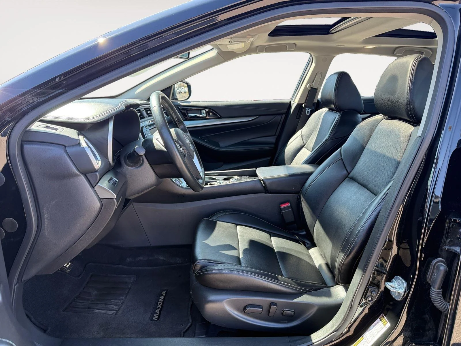 Used 2023 BLACK NISSAN SL SEDAN image 10