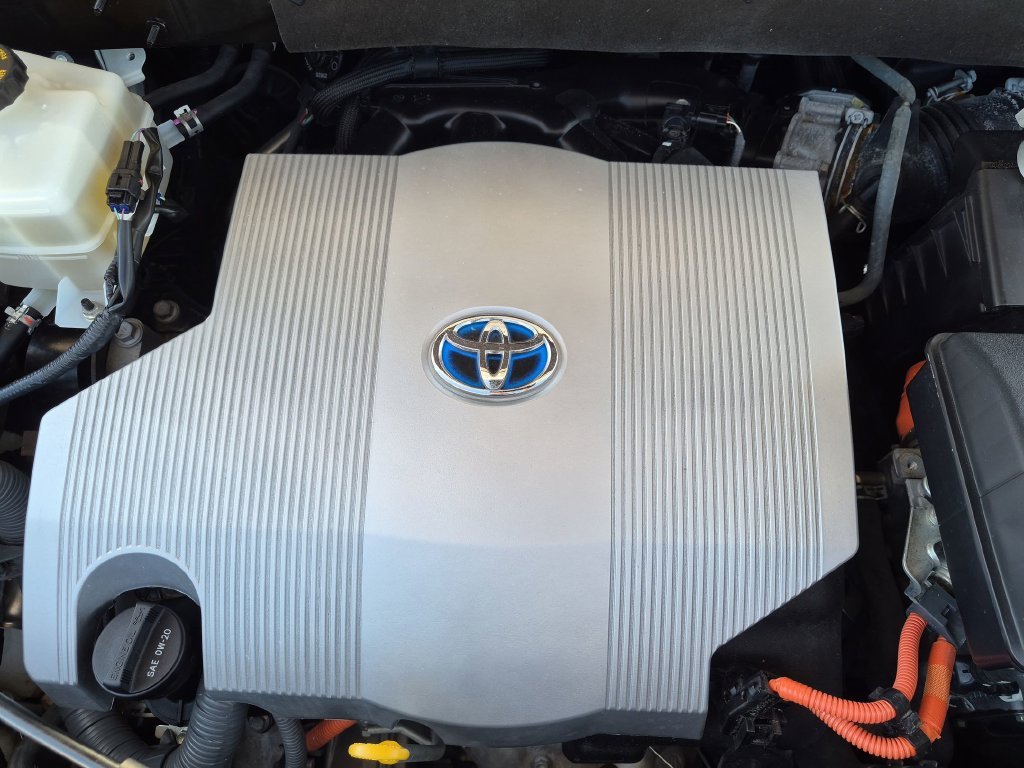 Used 2017 White Toyota Limited image 13