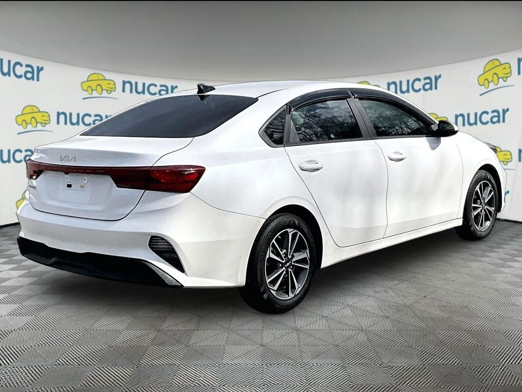 Used 2024 Snow White Pearl Kia LXS image 6