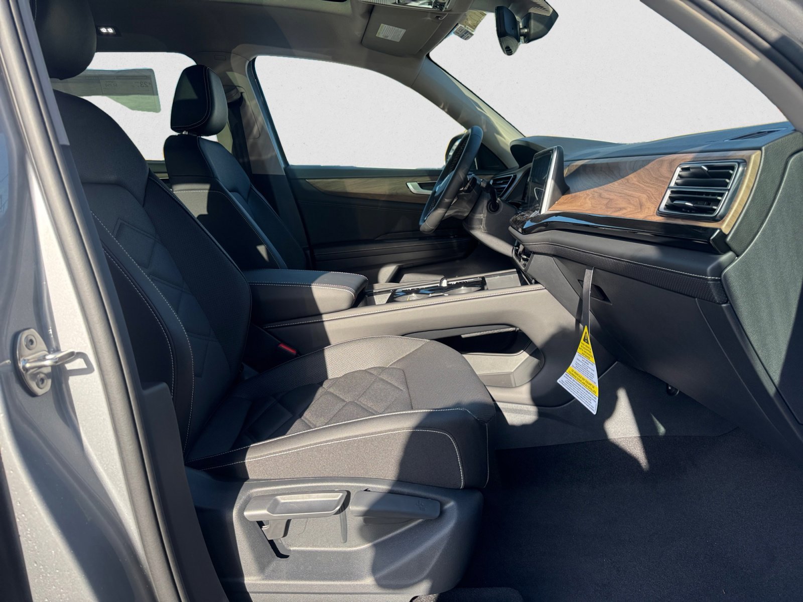 2026 Volkswagen Atlas SE w/Tech - Photo 15