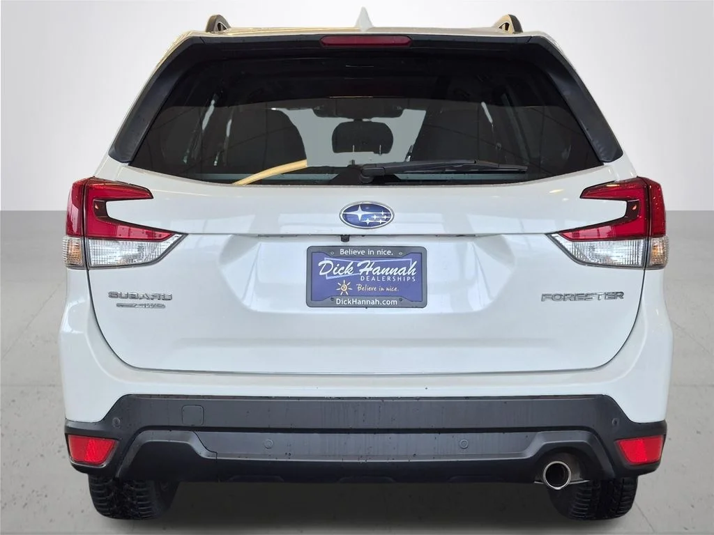 Used 2022 White Subaru Limited image 8
