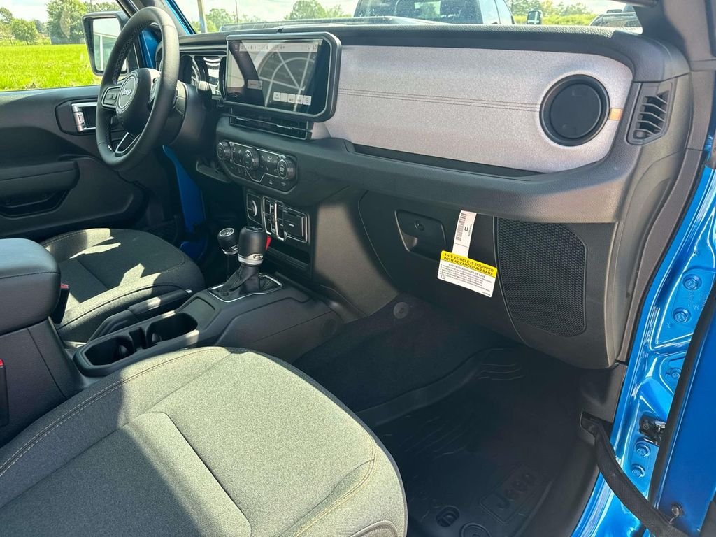 New 2027 Hydro Blue Pearlcoat Jeep Sport S image 30