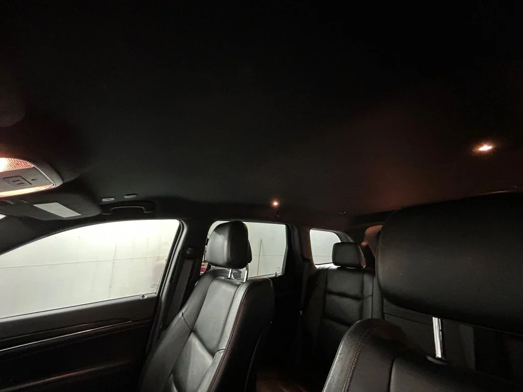 Used 2019 Blue Jeep Limited image 25