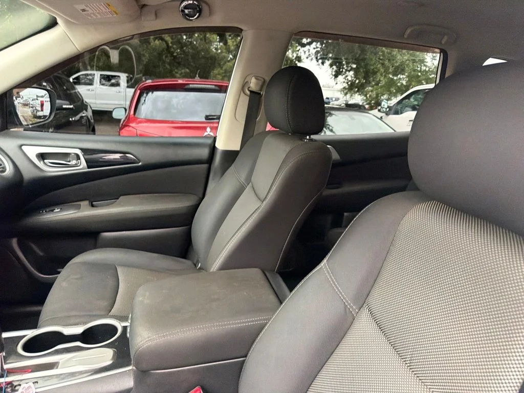 Used 2017 White Nissan SV image 12