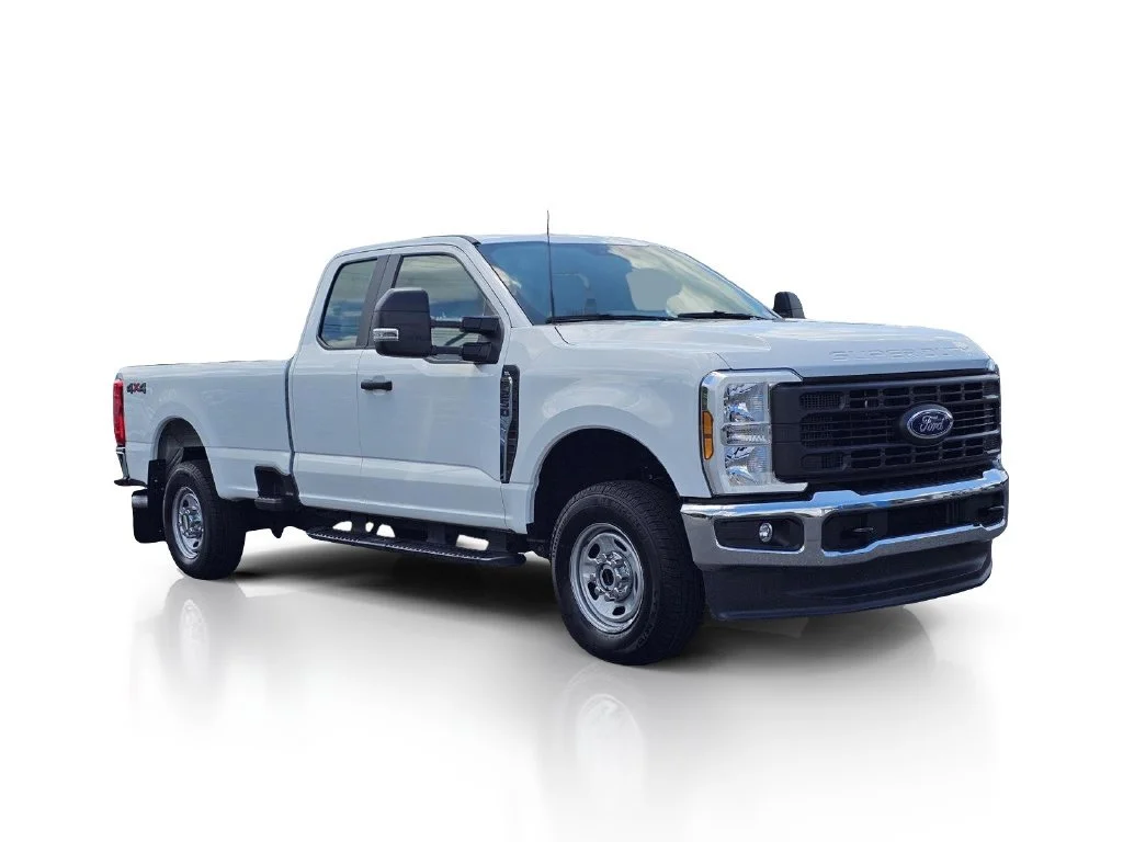 Used 2026 Oxford White Ford XL image 5