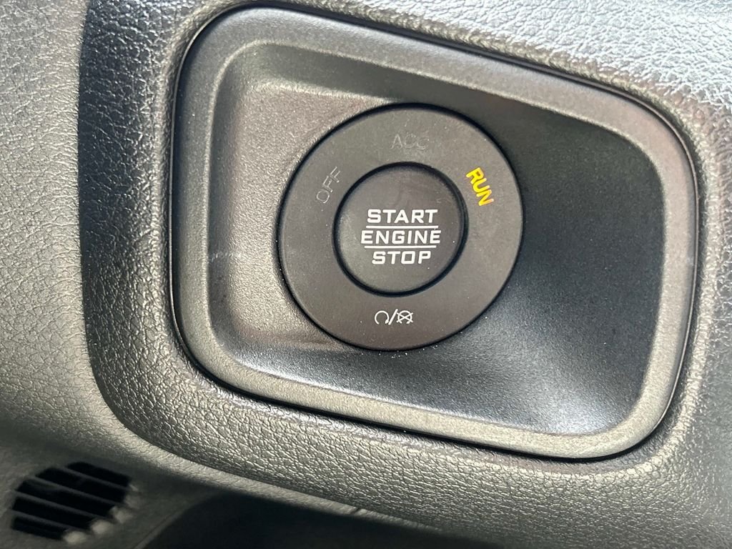 Used 2025 Black Jeep Sport S image 21