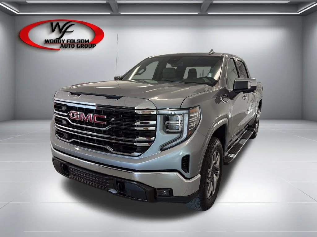 New 2026 Sterling Metallic GMC SLT image 3