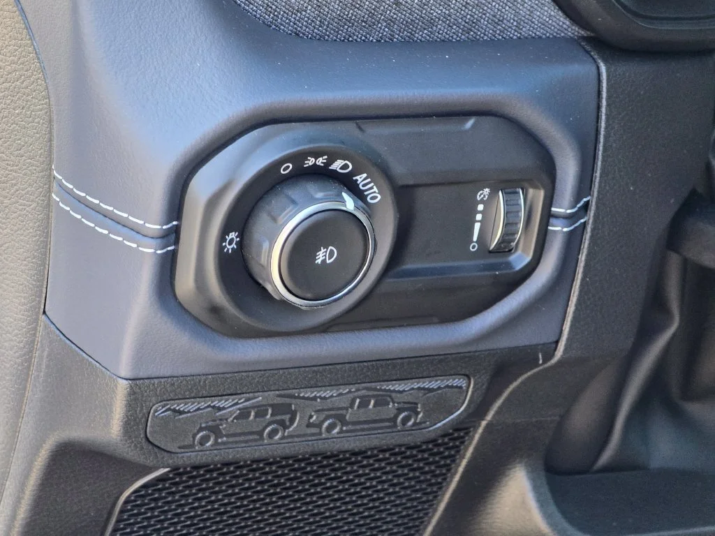 New 2026 White Jeep Rubicon image 33