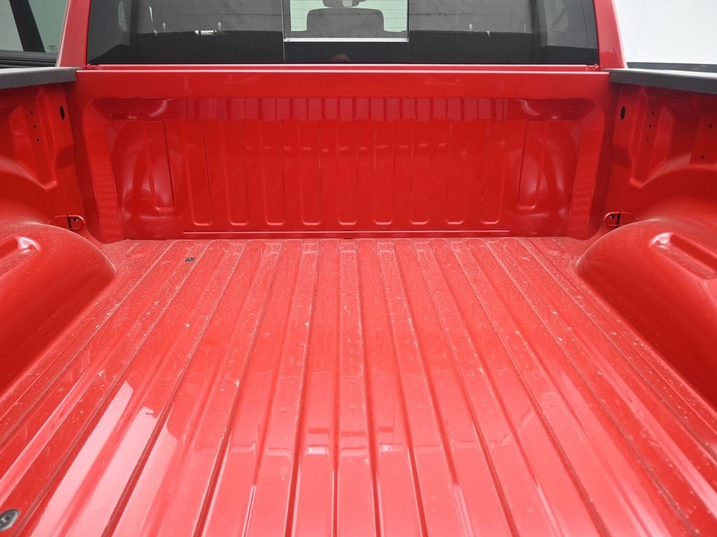 New 2026 Molten Red Pearl-Coat Exterior Paint RAM Laramie image 25