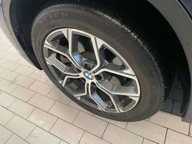 Used 2020 Blue BMW xDrive28i image 11