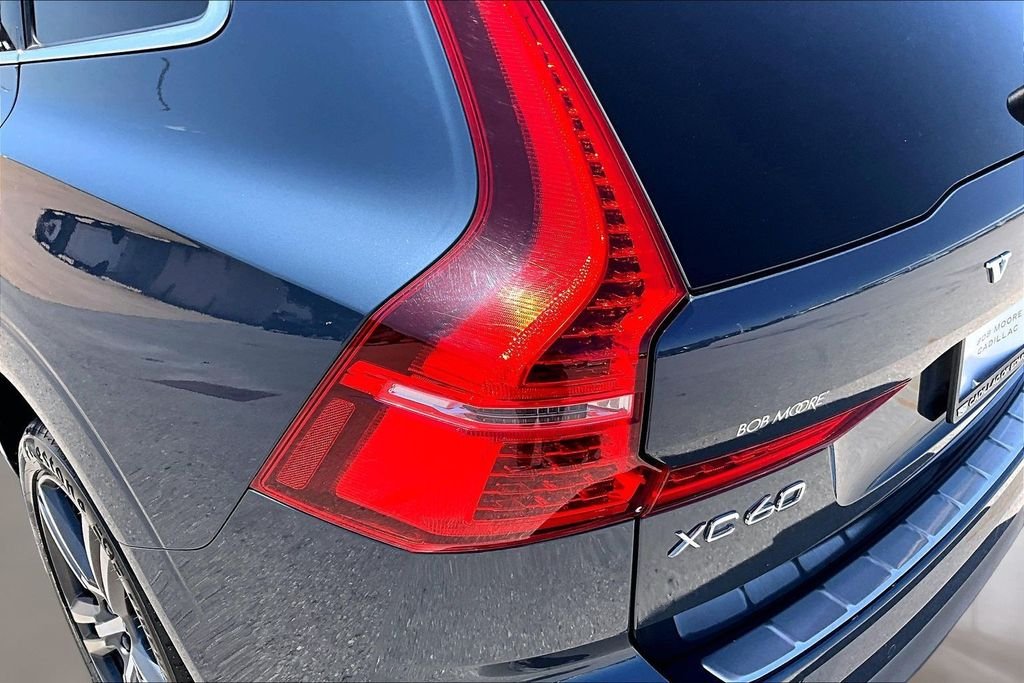 Used 2019 Blue Volvo T5 Momentum image 30