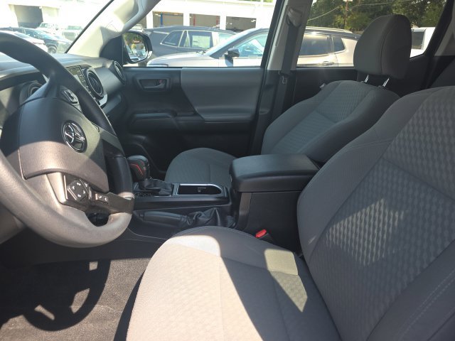 Used 2022 Midnight Black Metallic Toyota SR image 13