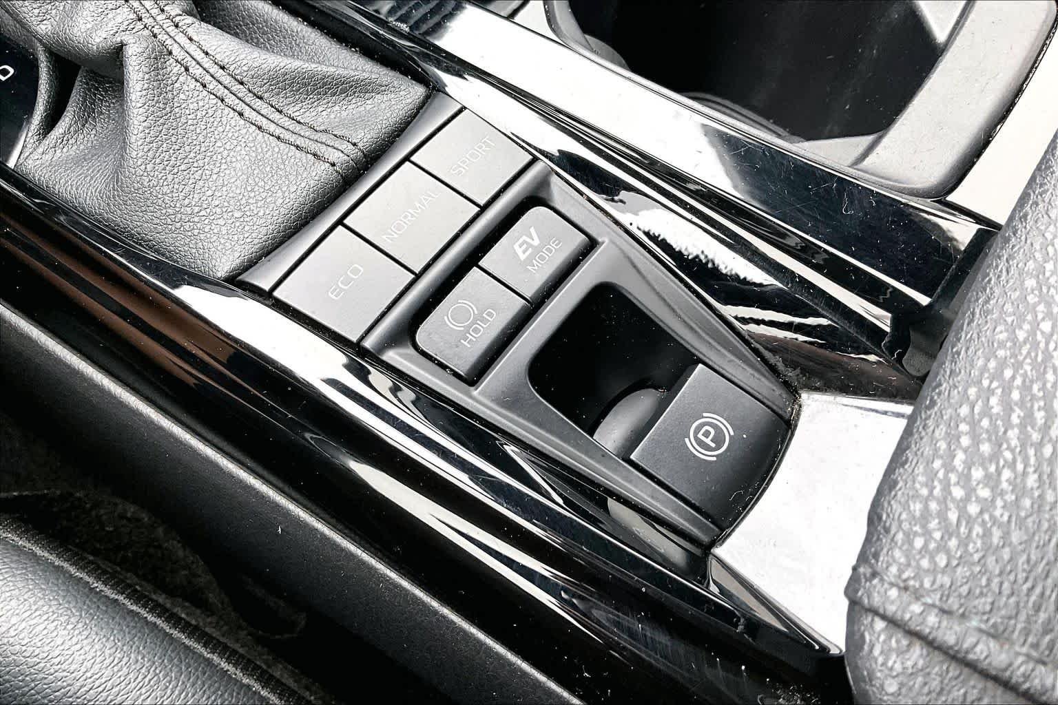 Used 2025 Reservoir Blue Toyota XSE image 32