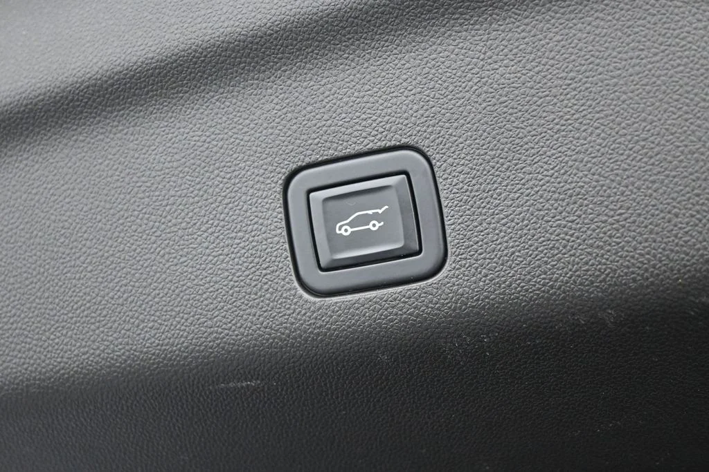 Used 2022 Cherry Red Tintcoat Chevrolet RST image 46