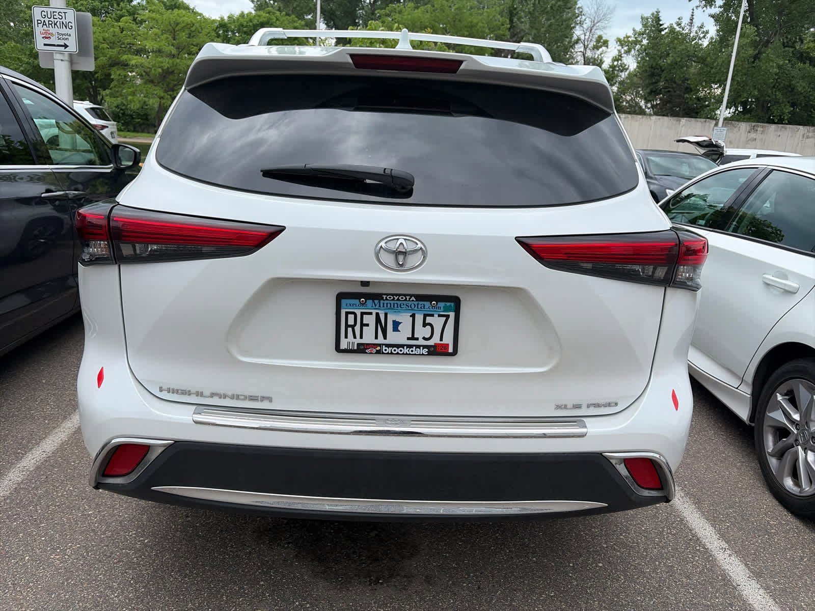 Used 2023 Wind Chill Pearl Toyota XLE image 2