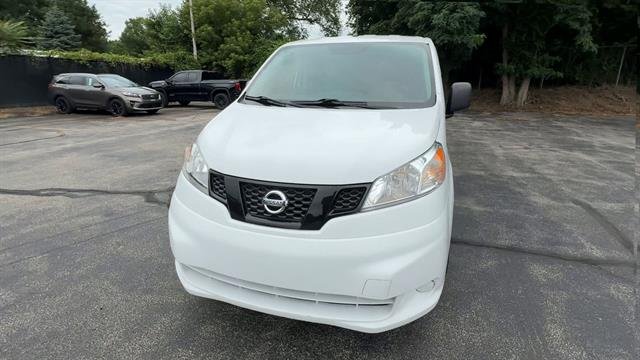 Used 2021 White Nissan S Xtronic CVT image 3