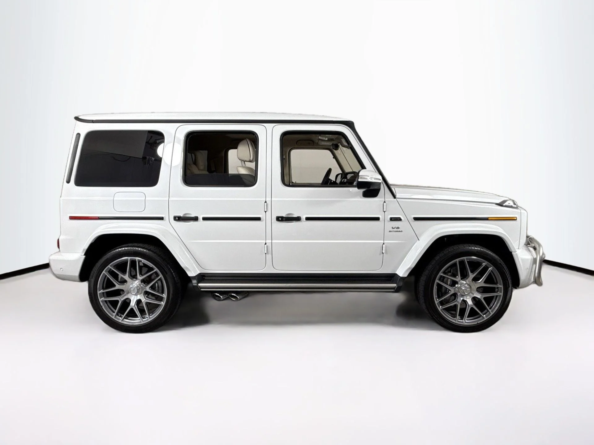 Used 2023 MANUFAKTUR Moonlight White Metallic Mercedes-Benz G 63 AMG® image 8