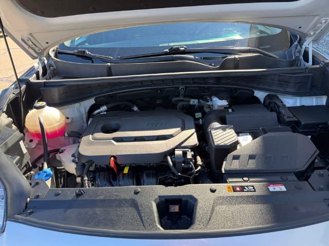 Used 2022 Silver Kia LX image 6