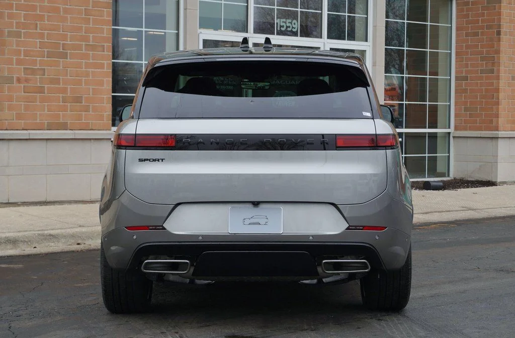 Certified Used 2026 Silver Land Rover Dynamic SE image 5