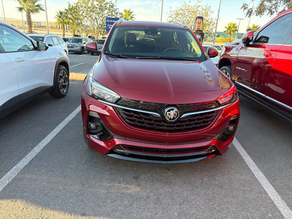 Used 2022 Red Buick Select image 6