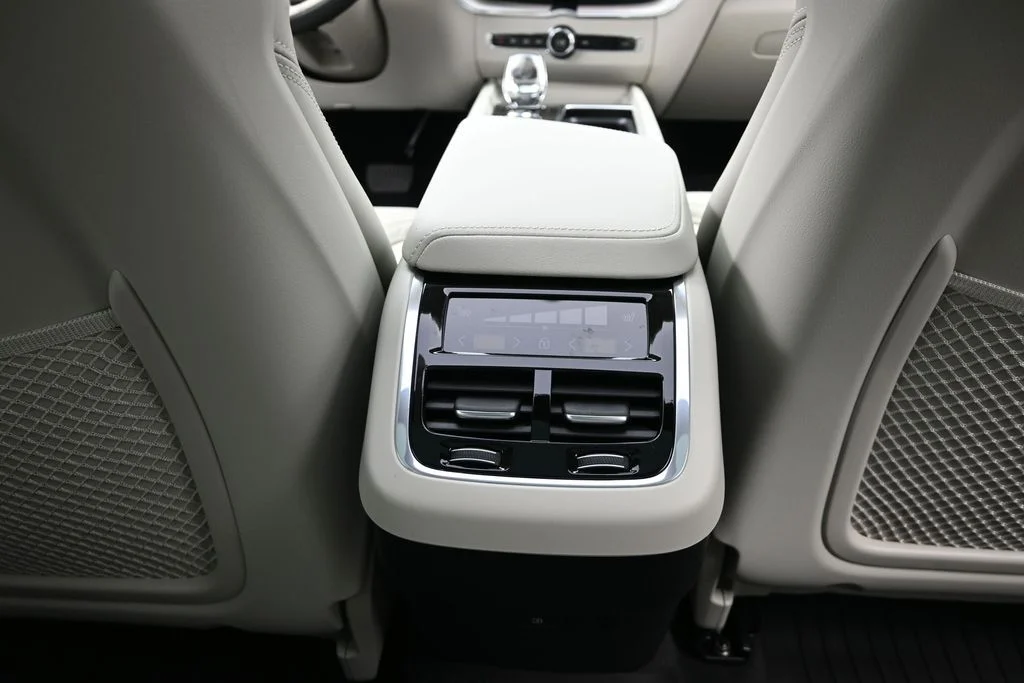 Used 2026 Crystal White Volvo Ultra image 20