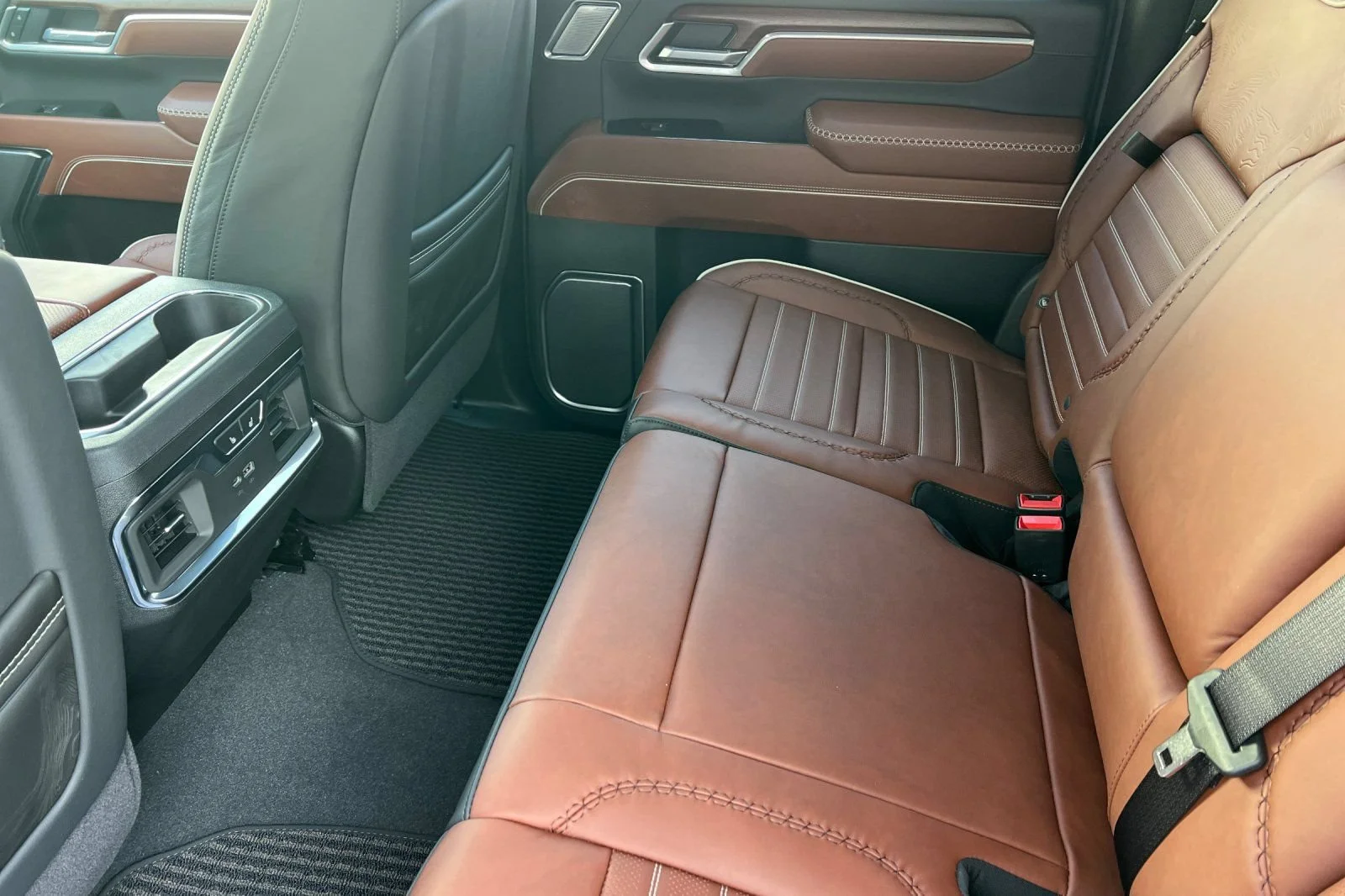 2026 GMC Sierra 2500HD Denali Ultimate - Photo 9