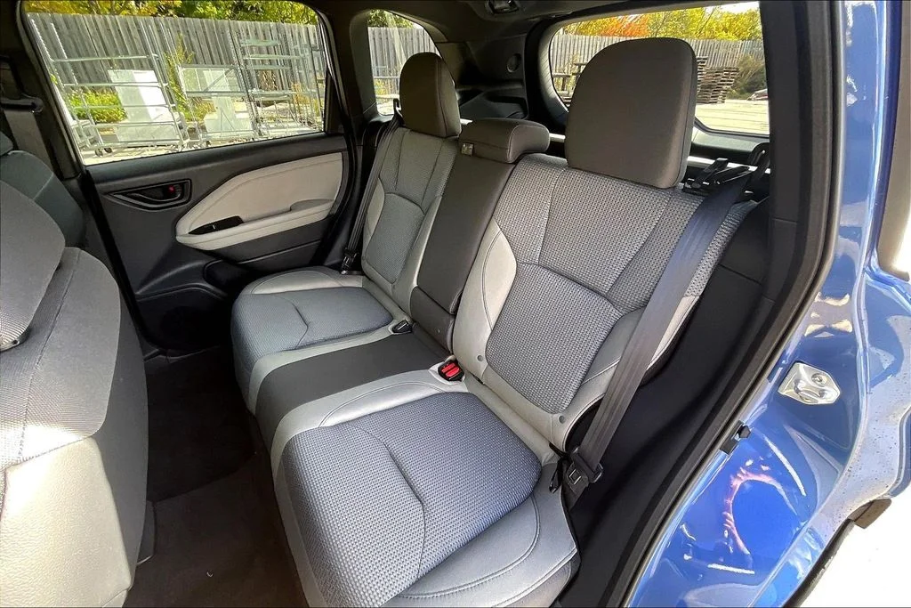 New 2026 DAYBREAK BLUE PEARL Subaru Premium image 10