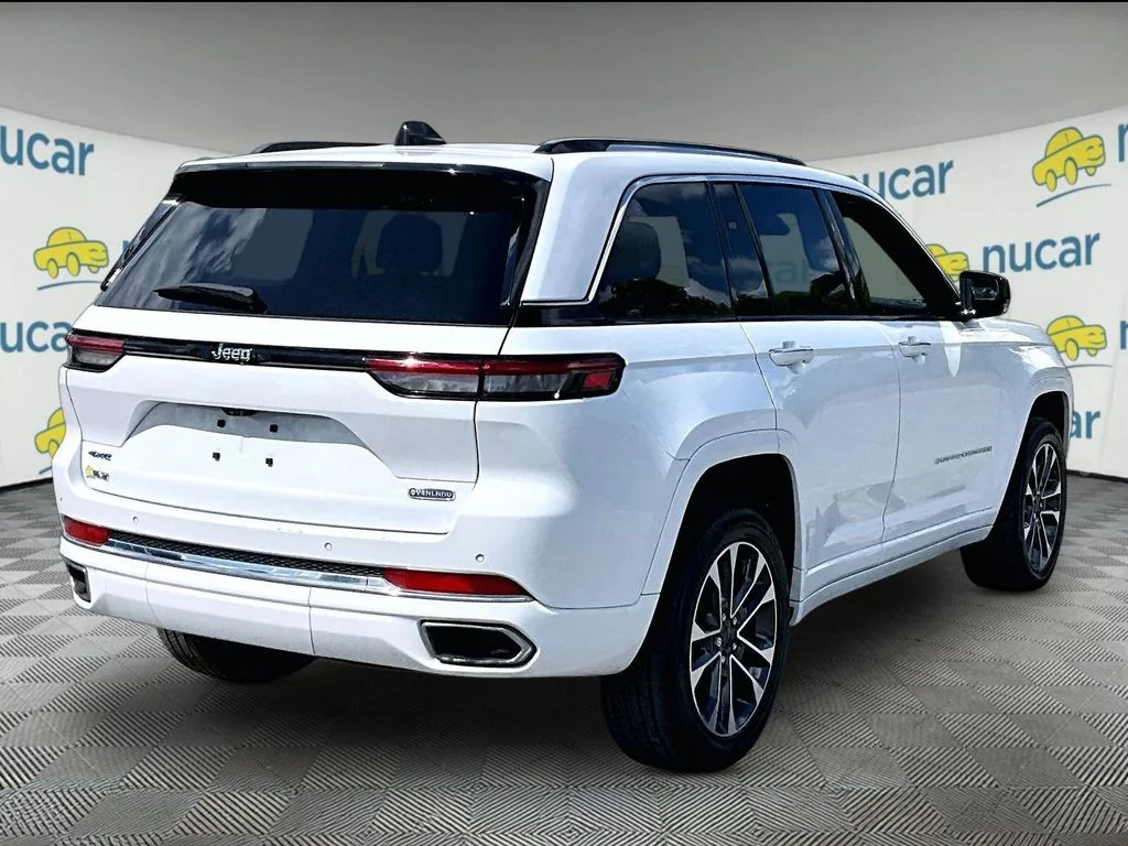 Used 2022 White Jeep Overland 4xe image 6