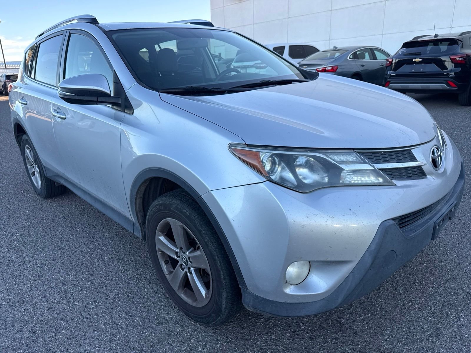 Used 2015 Classic Silver Metallic Toyota XLE image 7