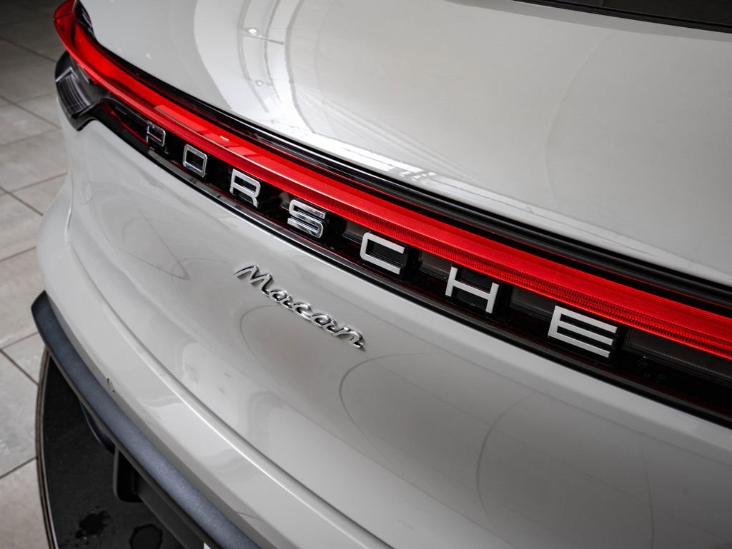 New 2026 Chalk Porsche  image 19
