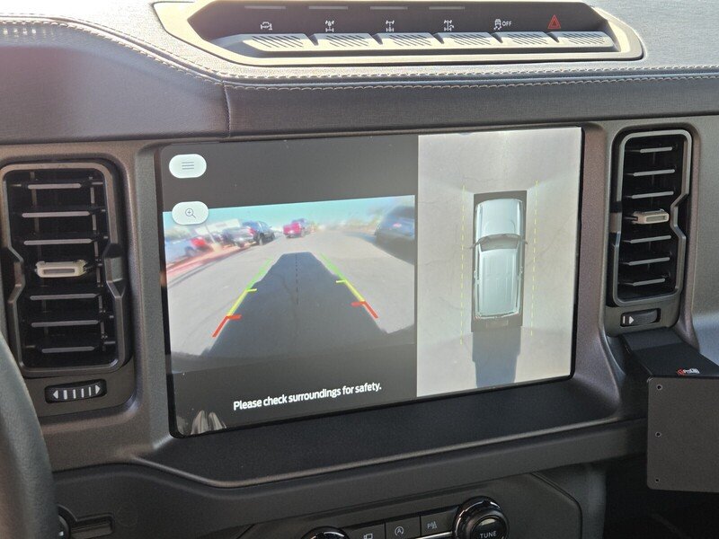 Used 2025 Gray Ford Badlands image 30