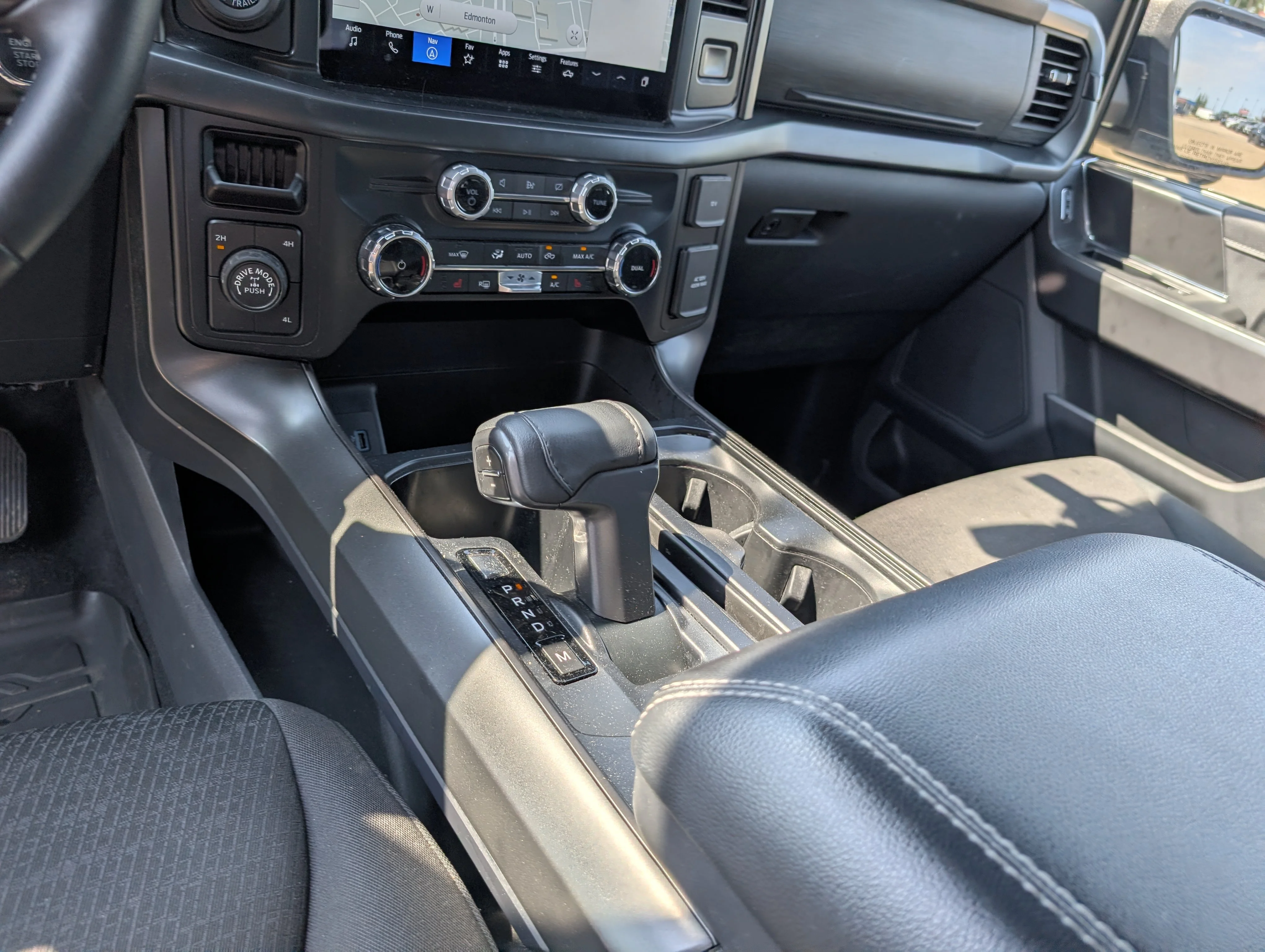Used 2024 Avalanche Ford XLT image 32
