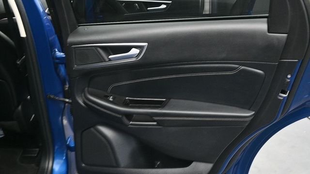 Used 2020 Blue Ford Titanium image 16