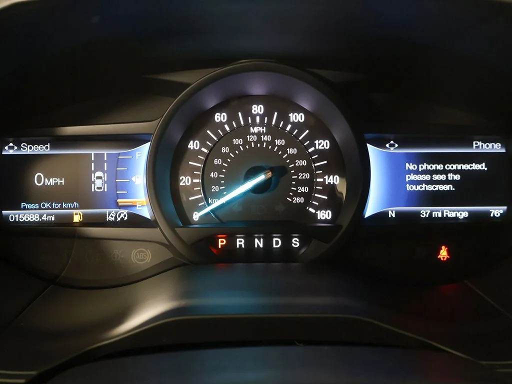Used 2024 Gray Ford SEL image 39