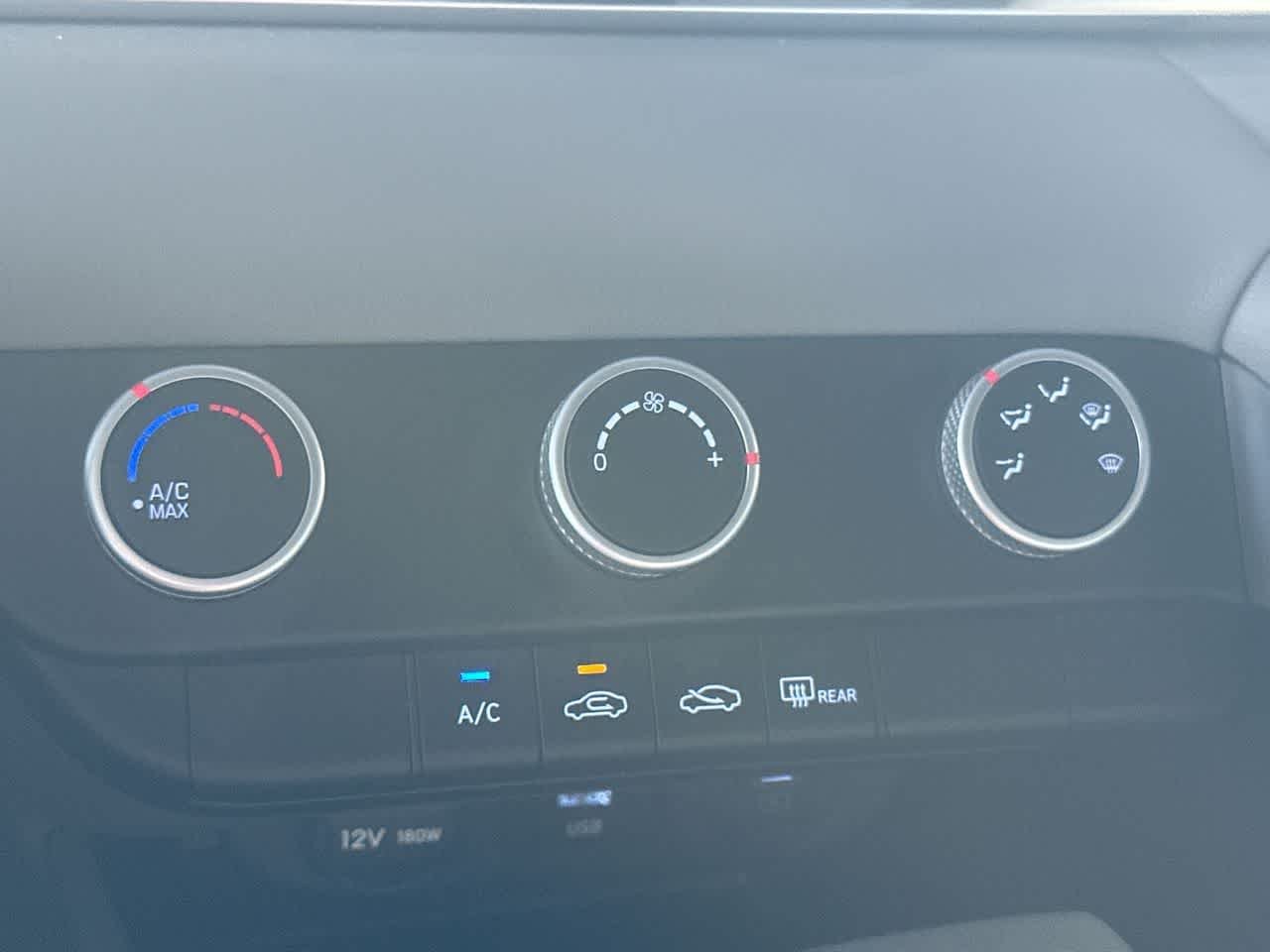 2025 Hyundai Elantra SE - Photo 20