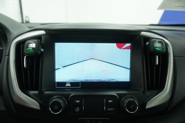 Used 2024 WHITE GMC SLT image 35