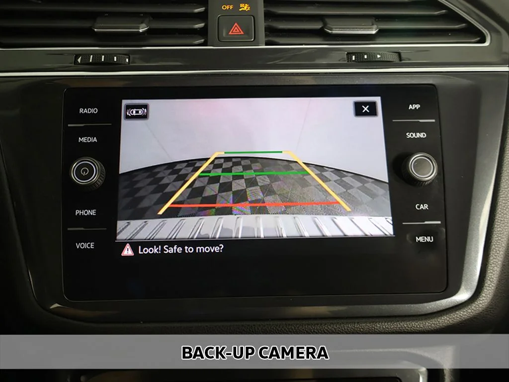 Used 2023 Silver Metallic Volkswagen 2.0T SE image 6