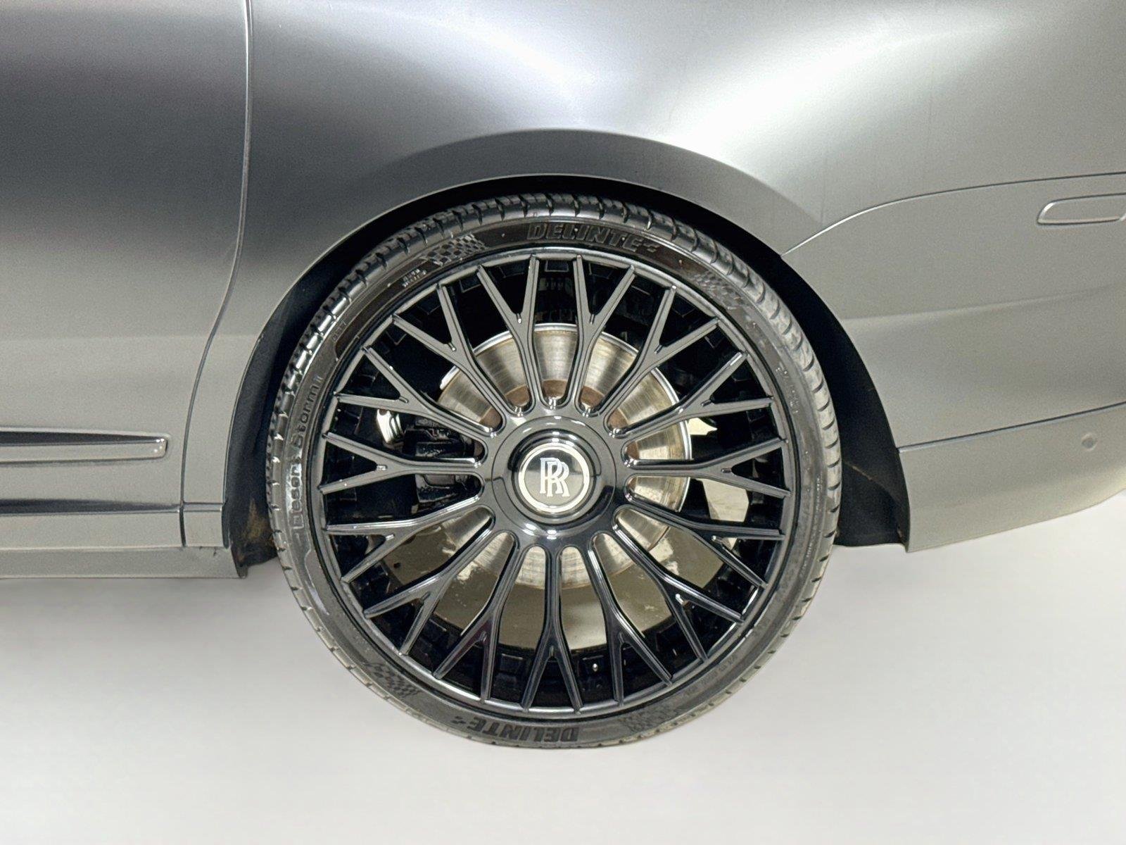 Used 2023 Gunmetal Rolls-Royce Black Badge | Rear Entertainment | 26