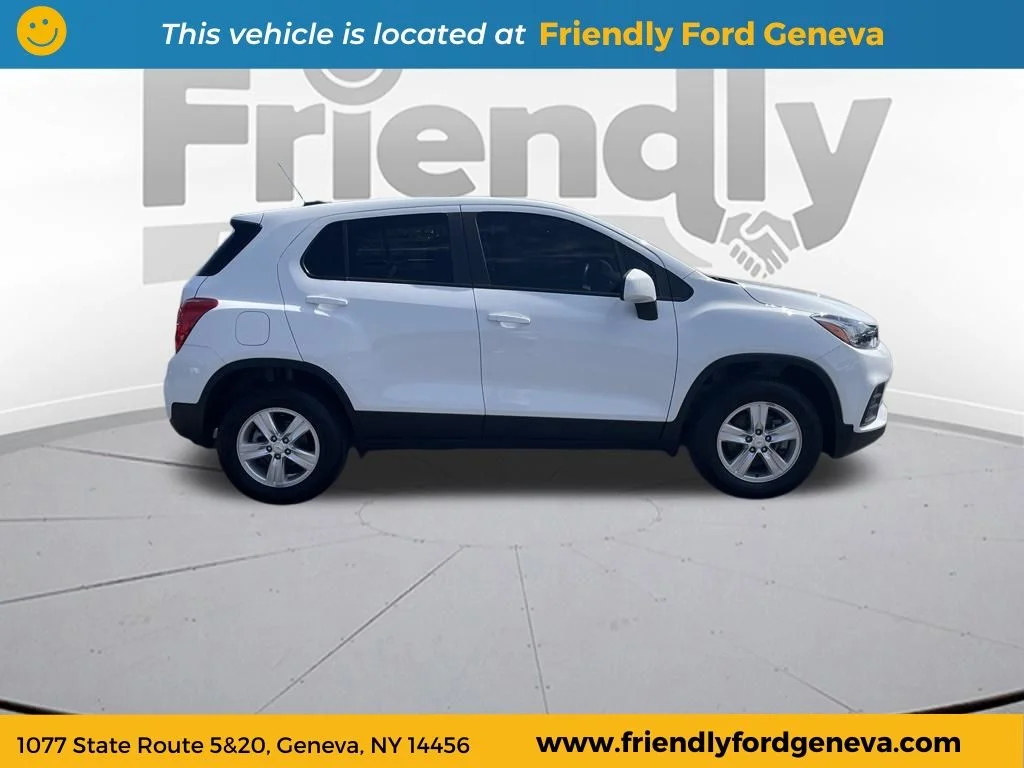 Used 2022 White Chevrolet LS image 4