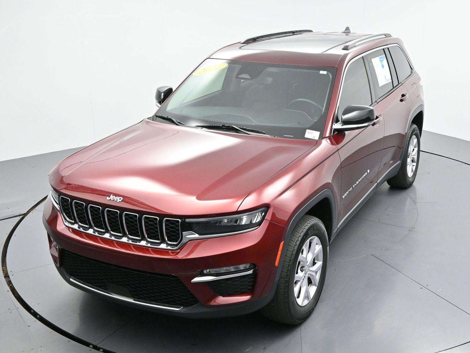 Used 2022 Red Jeep Limited image 43