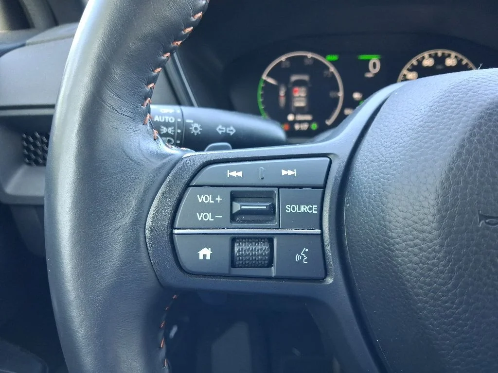 Used 2024  Honda Sport image 29